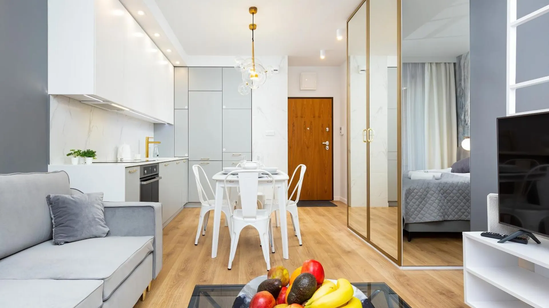 One Bedroom Apartment In Warsaw Center By Renters Prestige