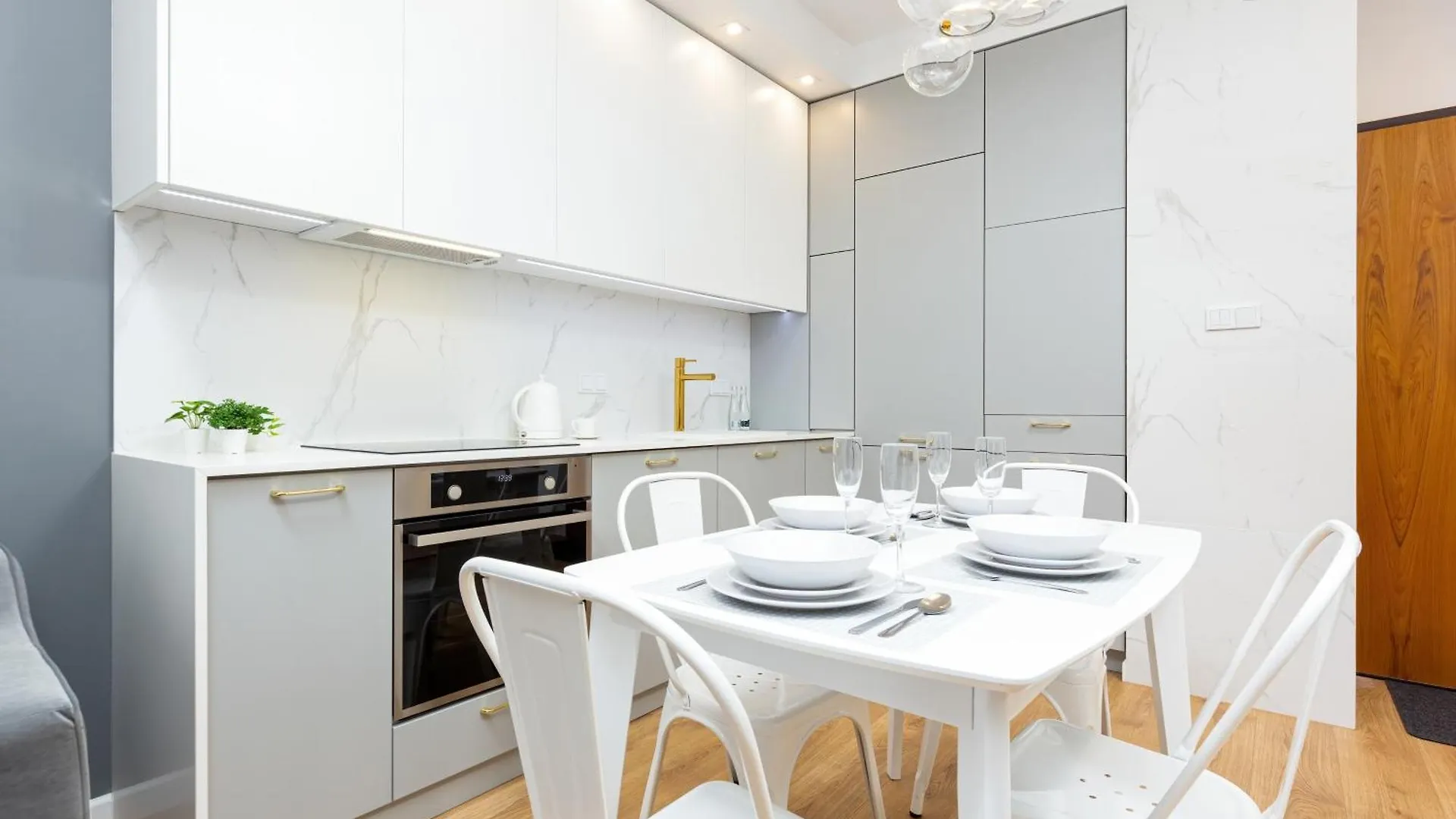 One Bedroom Apartment In Warsaw Center By Renters Prestige