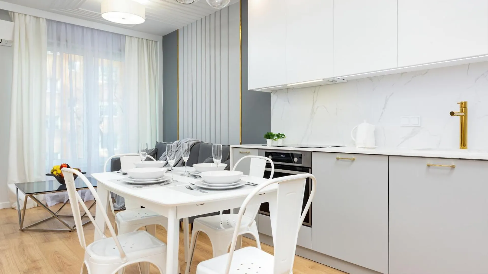 One Bedroom Apartment In Warsaw Center By Renters Prestige